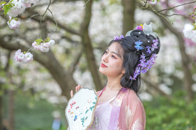 樱花树下穿汉服的小姐姐美腻了！2022.03.31