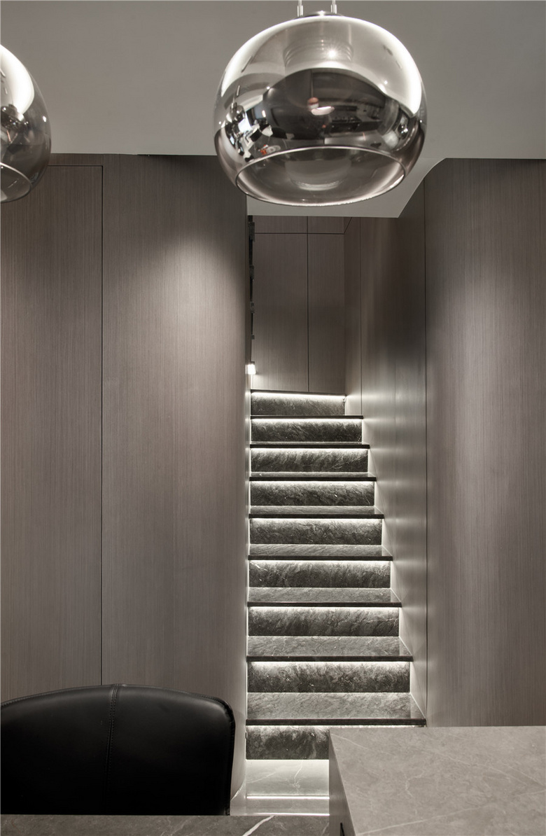 �����������ʦ��Home�������ִ���121�O����������