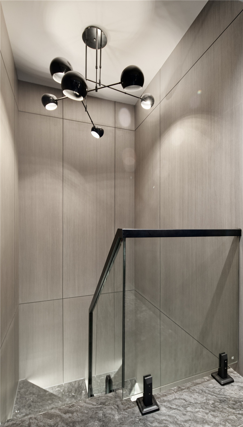 �����������ʦ��Home�������ִ���121�O����������