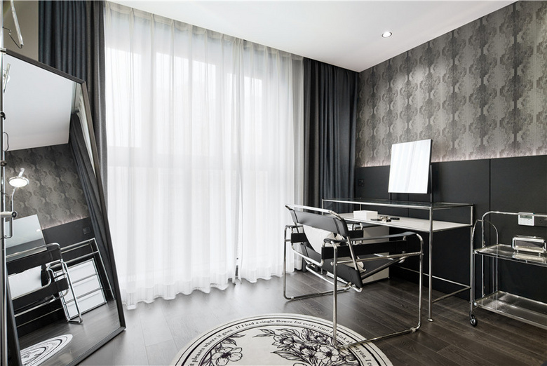 �����������ʦ��Home�������ִ���121�O����������