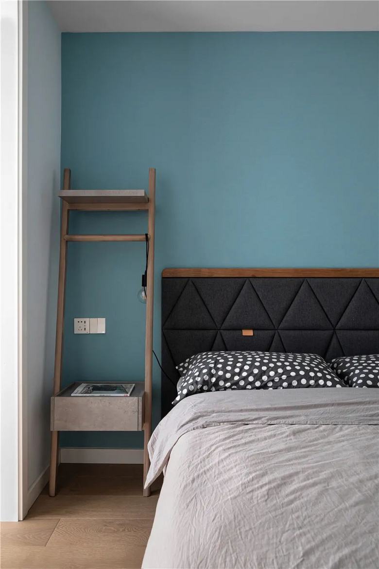 140�O�ִ�����¾ӣ���̨��׺�ռ䣬����Ʒ������