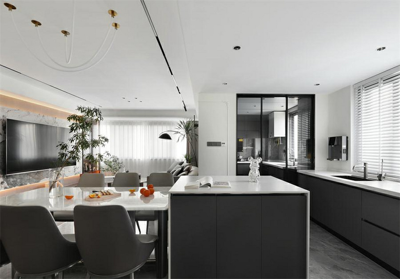 136㎡轻法式丨色彩之间的碰撞,极简与法式相融