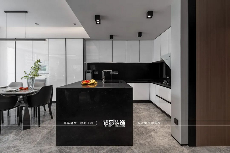 ����ơ���������ң�������Ϊ����ң�������Ľ����~