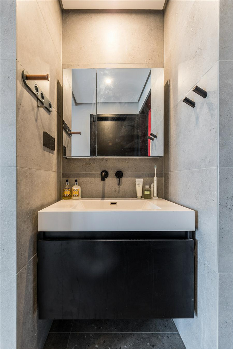 85�O�ִ�����¼ң�ǳɫϵ��������䣬������ܰ�ľ�ס����