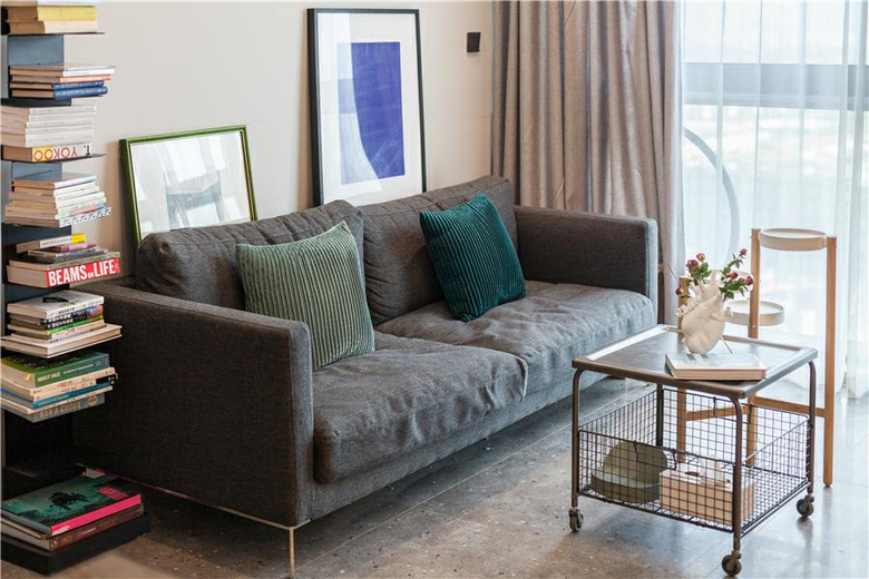 85�O�ִ�����¼ң�ǳɫϵ��������䣬������ܰ�ľ�ס����