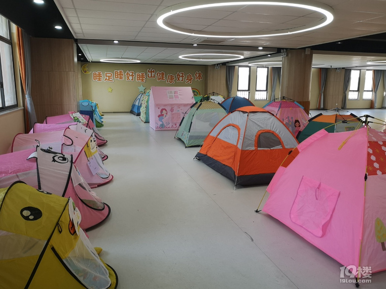 我的帐篷我做主，杭州这所小学“睡”出了新花样！