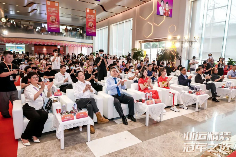 ���˾�װ�ھ�֮ѡ | ��Ʒװ�Ρ�25�����˾�װ��ذ桱����Բ������