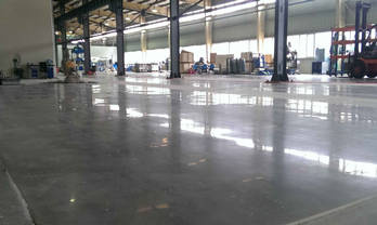 ���ݻ������ͽ���ƺ��ʩ���˵绰����������������Ӳ���а�ͷ��˭