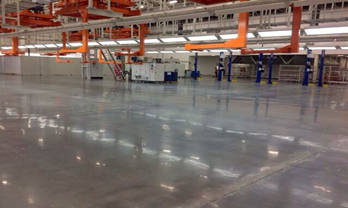 ���ݻ������ͽ���ƺ��ʩ���˵绰����������������Ӳ���а�ͷ��˭