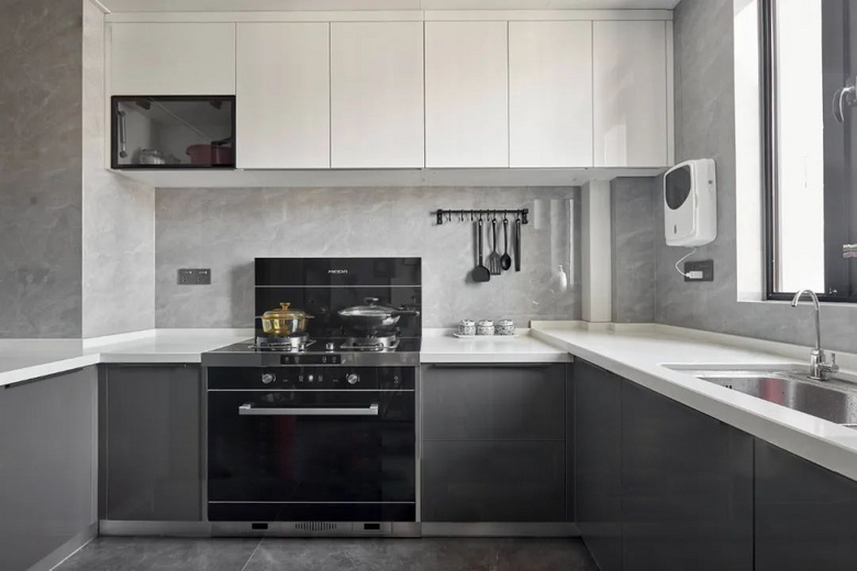 ���ӳ���С��3�и㶨�������ɣ�