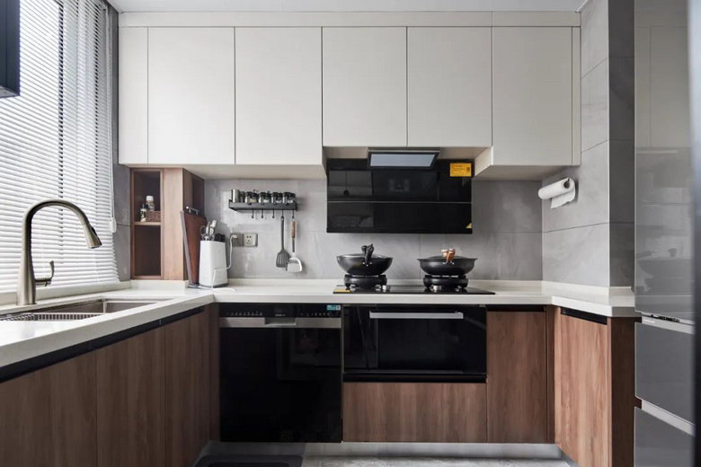 ���ӳ���С��3�и㶨�������ɣ�