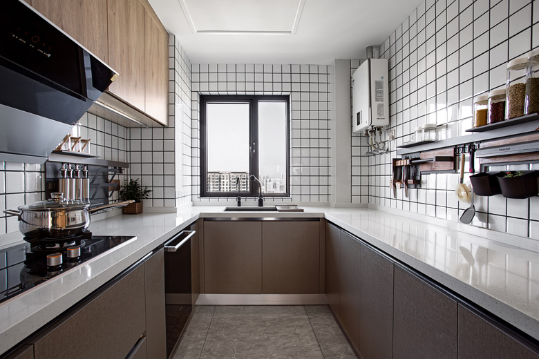 ���ӳ���С��3�и㶨�������ɣ�