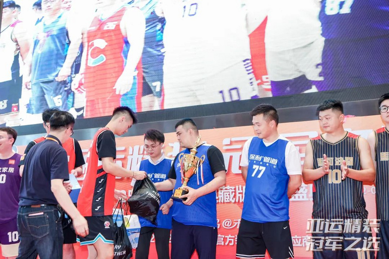 Բ���չ٣���Ʒװ��6.18 CBA����25�����˾�װ��ذ�Բ������