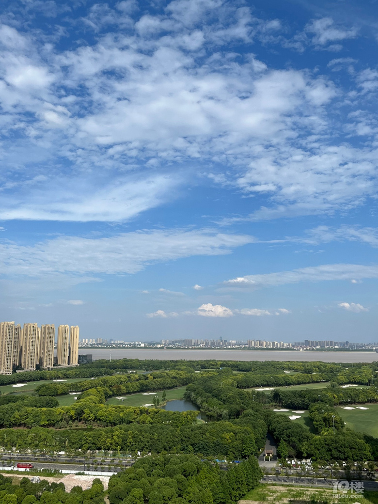 10.5元/平,杭州424套公租房房源開放登記,19樓小編實(shí)地打探中!