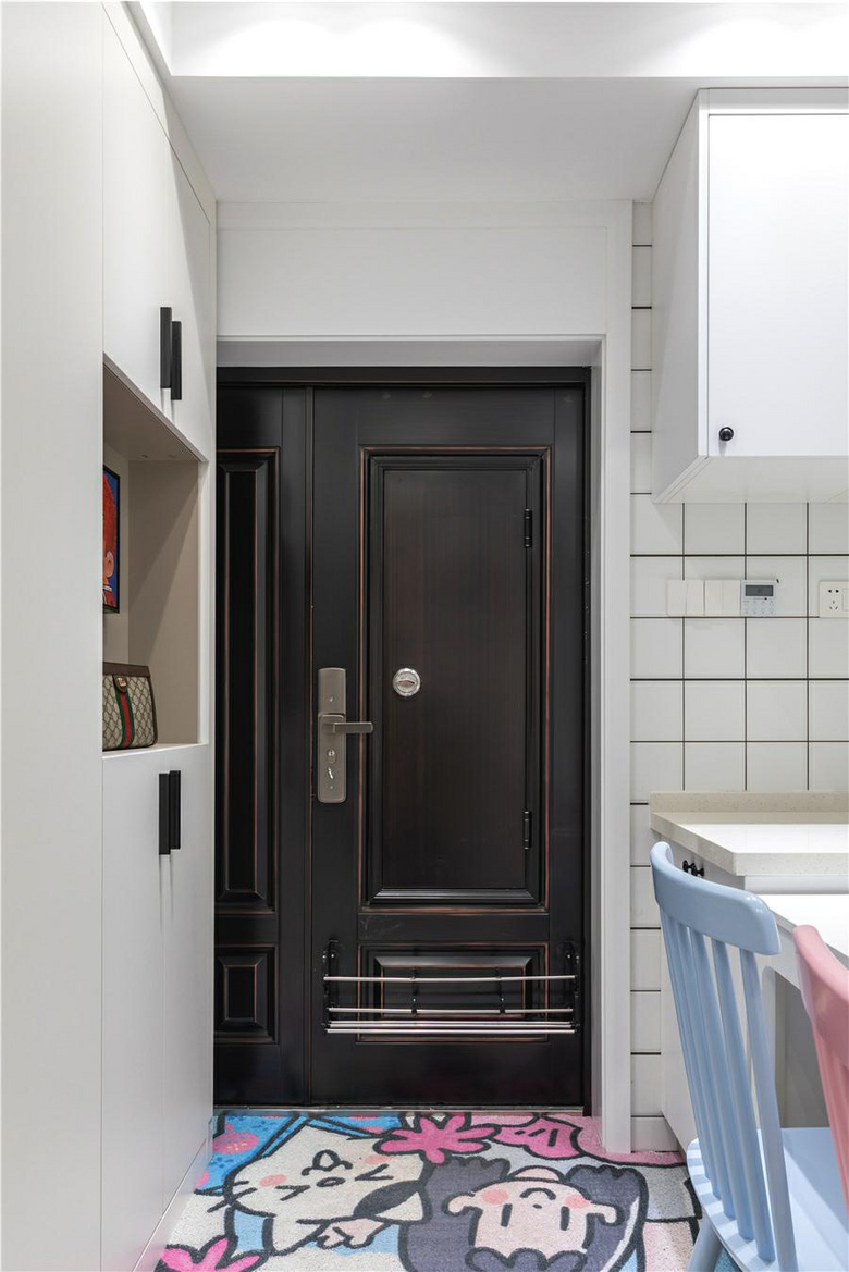 �Ϸ����ģ�60�O�ִ���������ɫ����