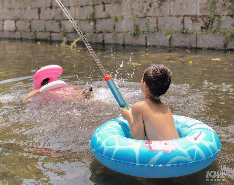 【夏日OOTD】+夏日游泳