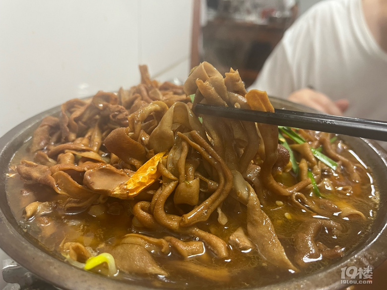 美食探店|临安老字号鸭肠火锅-阿军