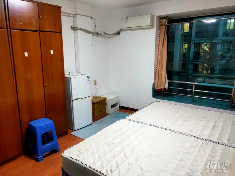 恒泰御庭园 二号线振宁路地铁旁 农业大厦港汇中心周边 大阳台