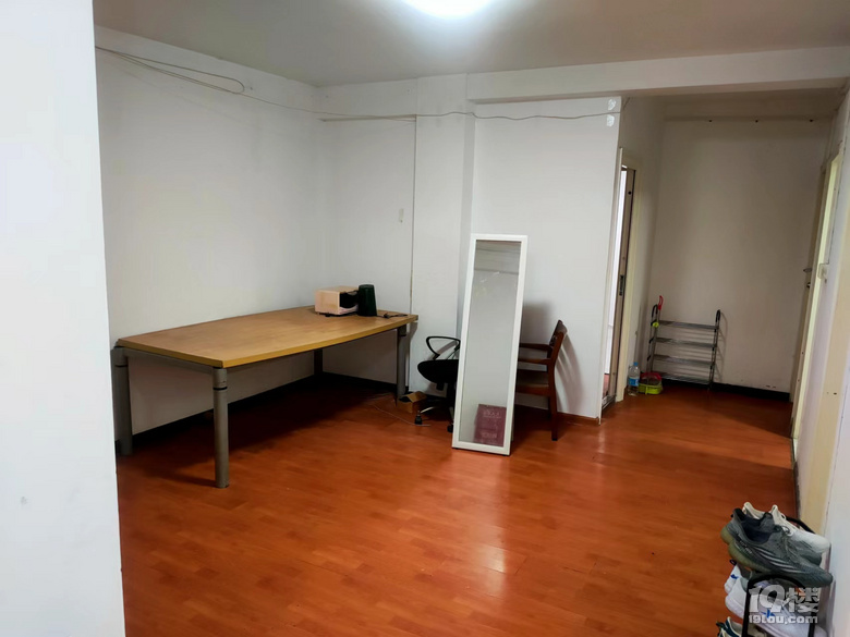 恒泰御庭园 二号线振宁路地铁旁 农业大厦港汇中心周边 大阳台