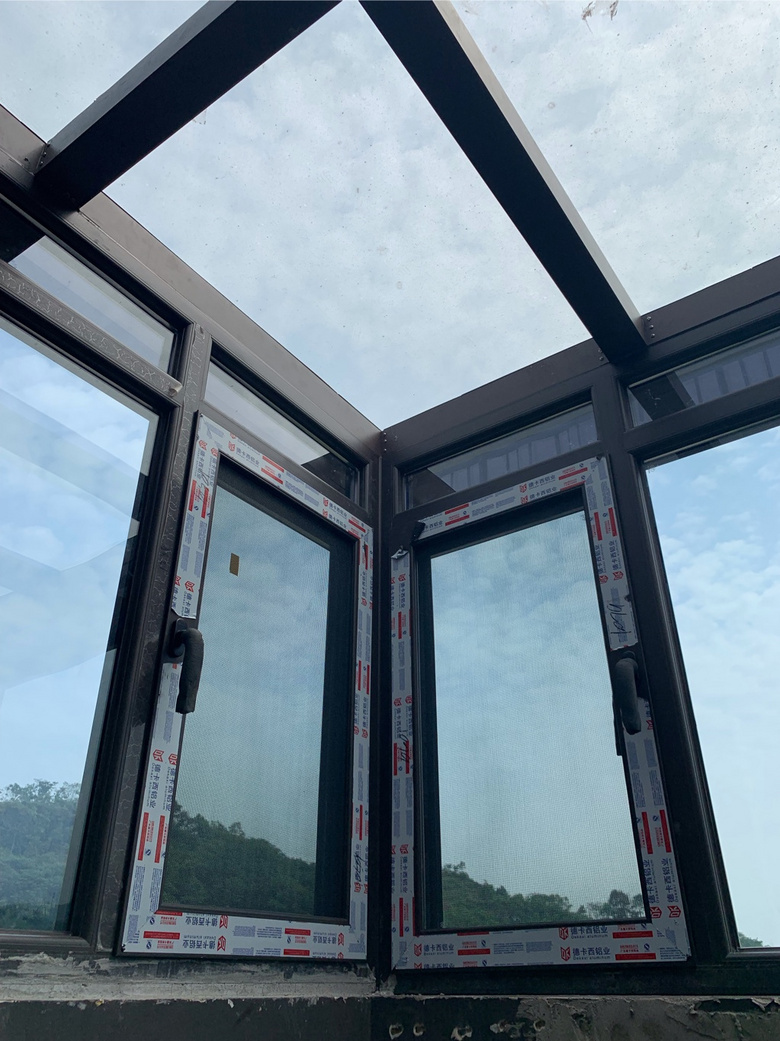 铝合金玻璃雨棚转换为铝合金玻璃阳光房——封窗篇
