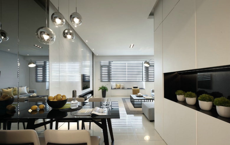 �Ҿ�װ�ޣ�ɫ������Щ������