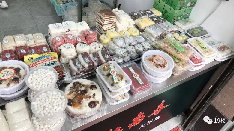 都说这条巷子是“杭州人的食堂”，从头吃到尾