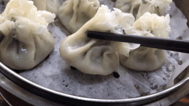 都说这条巷子是“杭州人的食堂”,从头吃到尾