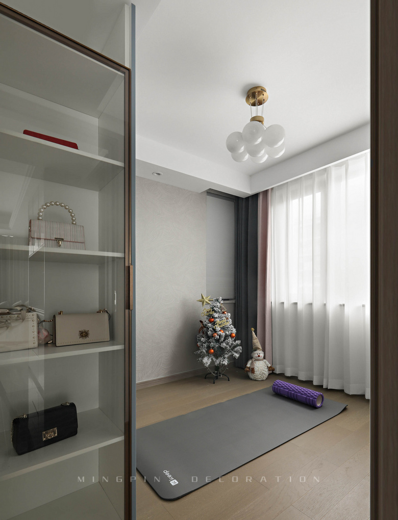 125�O���磬����ɫ����ɳ��������װ��һ���٤��