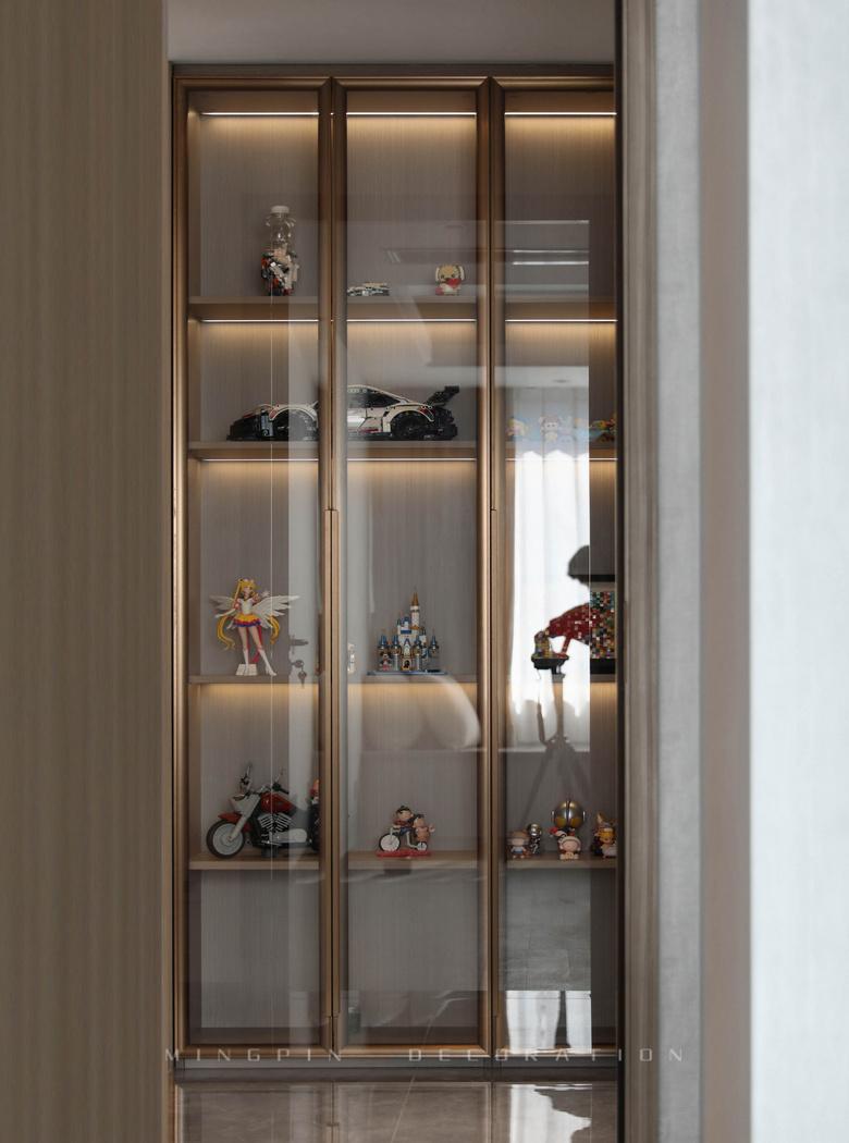 125�O���磬����ɫ����ɳ��������װ��һ���٤��