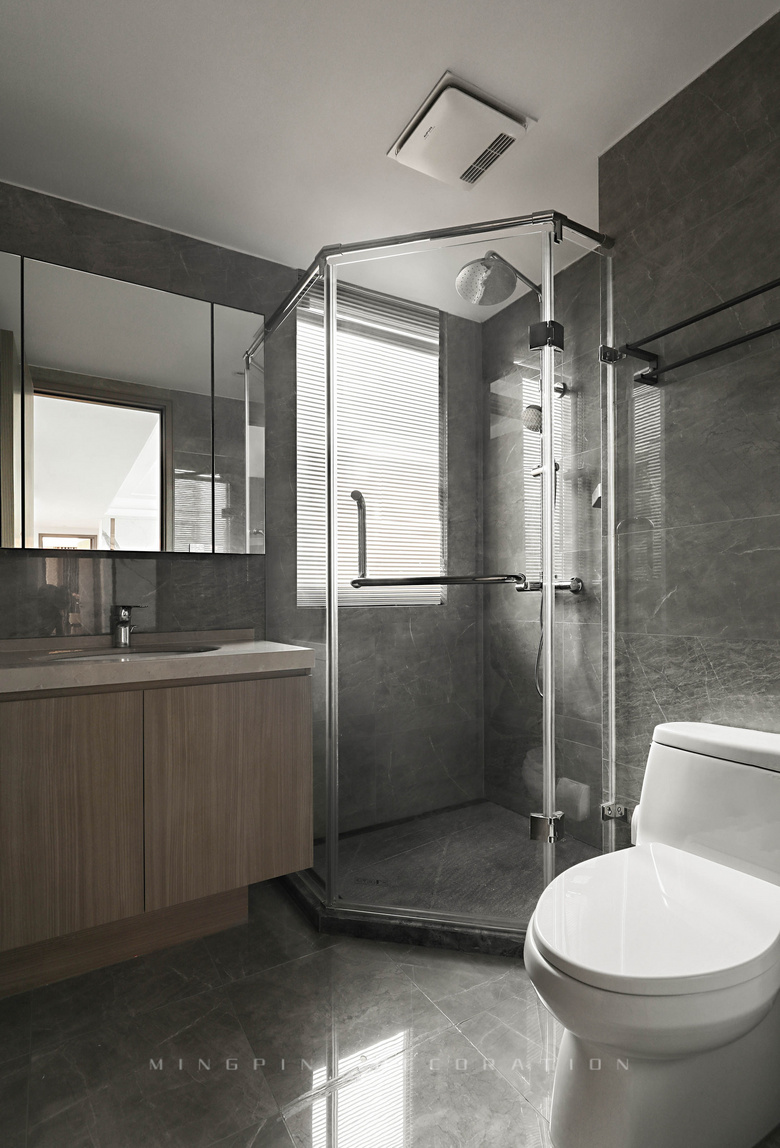 125�O���磬����ɫ����ɳ��������װ��һ���٤��