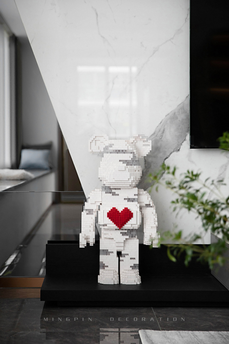 125�O���磬����ɫ����ɳ��������װ��һ���٤��