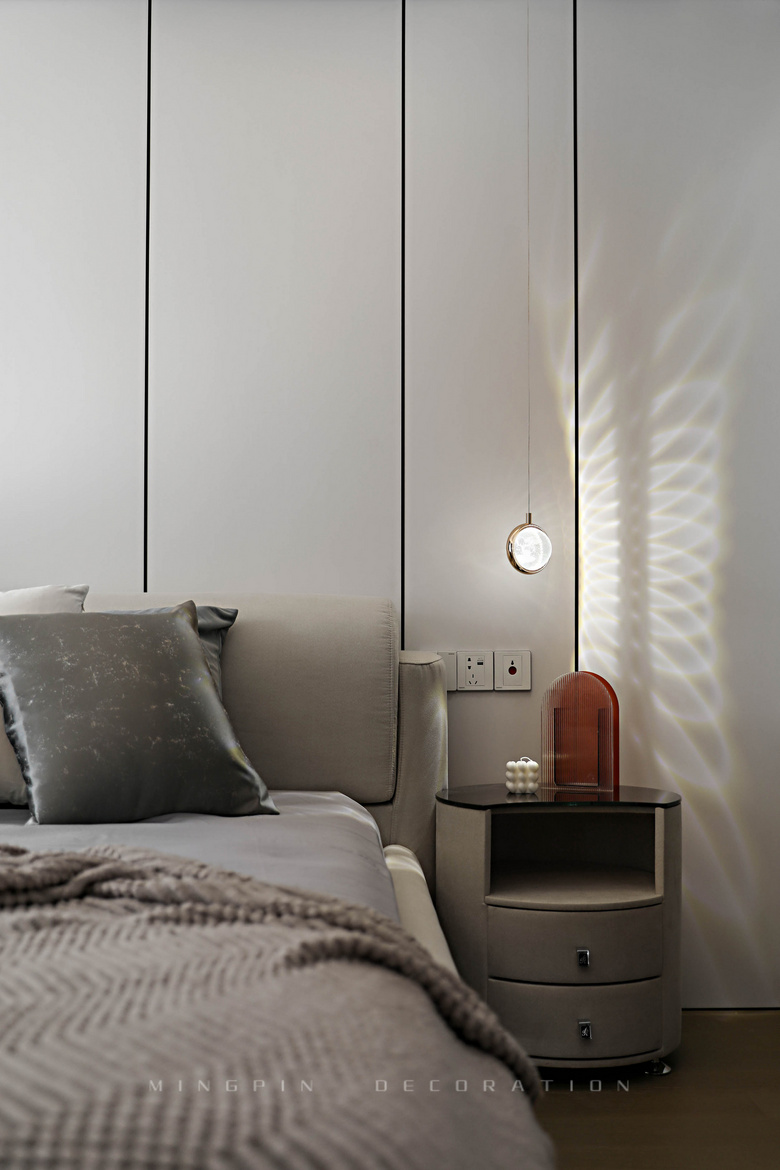 125�O���磬����ɫ����ɳ��������װ��һ���٤��