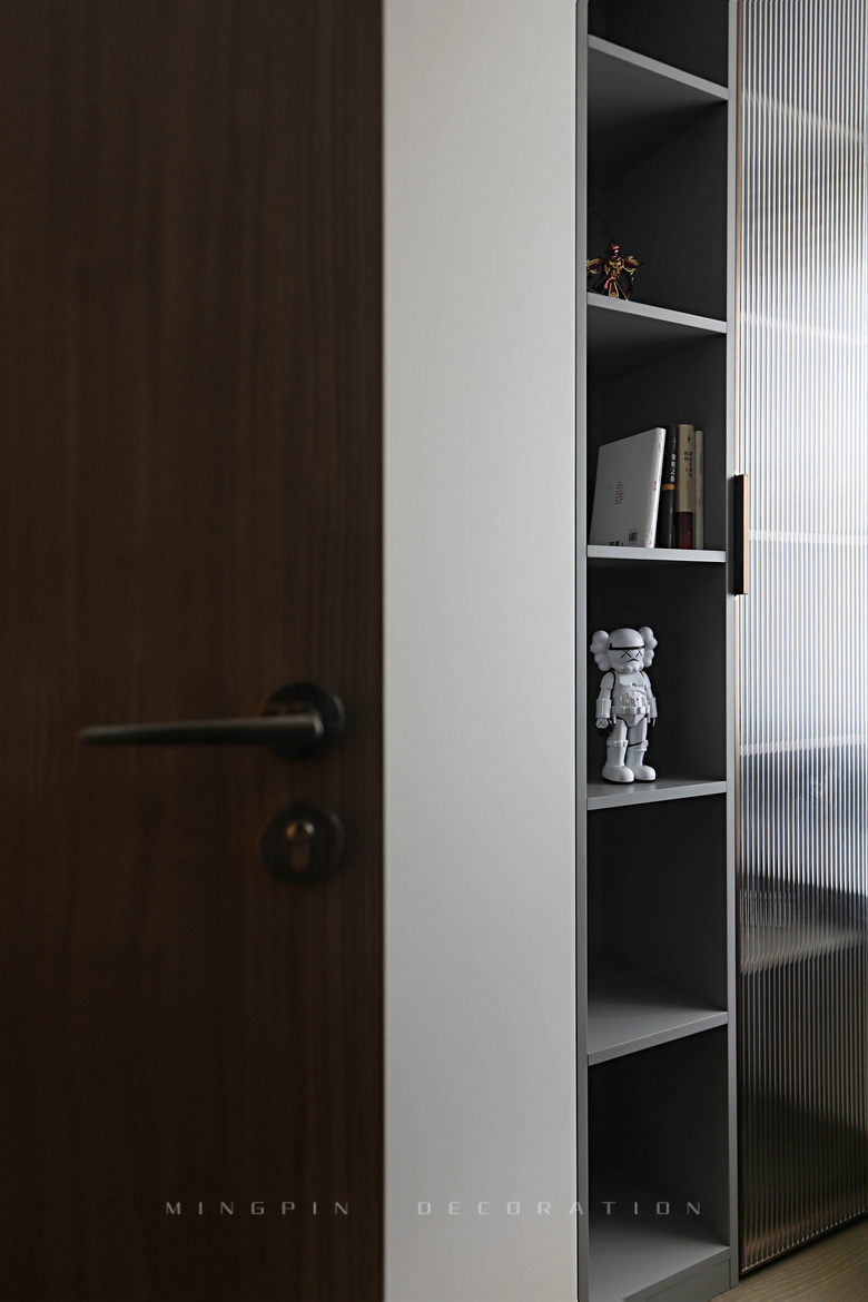 125�O���磬����ɫ����ɳ��������װ��һ���٤��