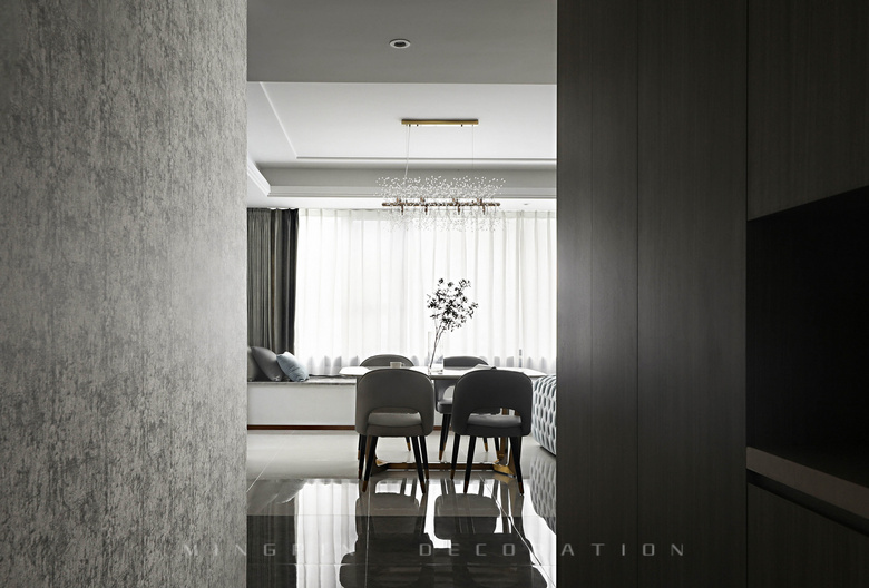 125�O���磬����ɫ����ɳ��������װ��һ���٤��