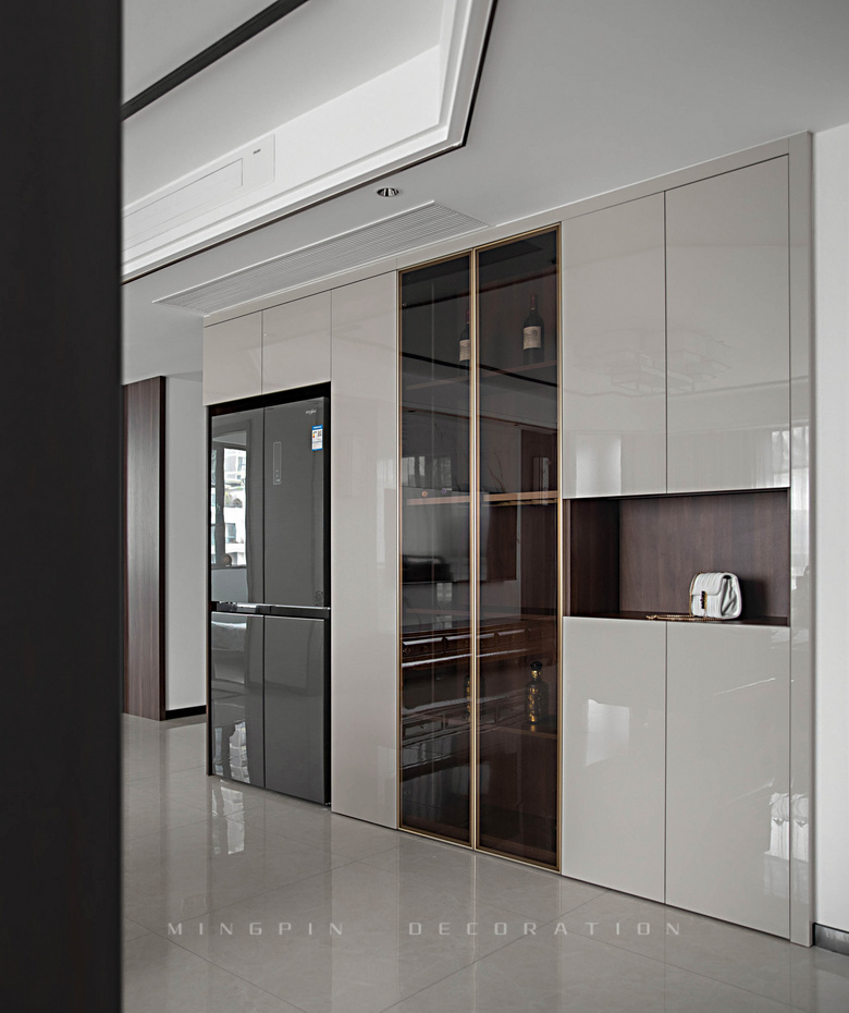 145�O����ʽ��ƣ����ò�˵����ľ���մ���Զ�����ʱ