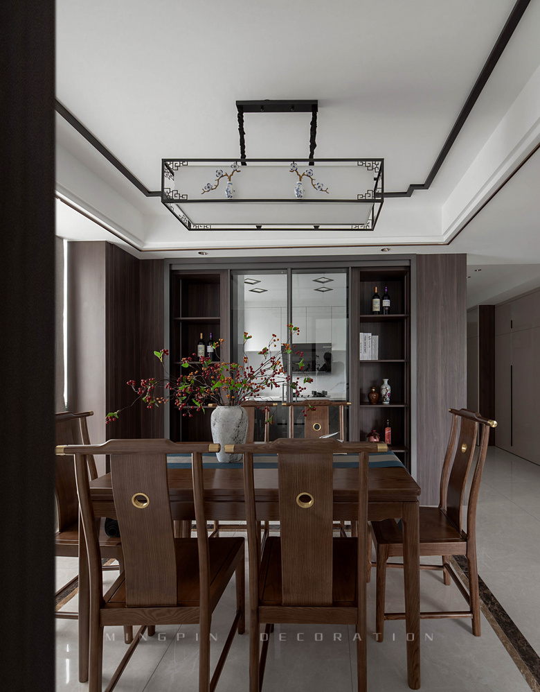 145�O����ʽ��ƣ����ò�˵����ľ���մ���Զ�����ʱ