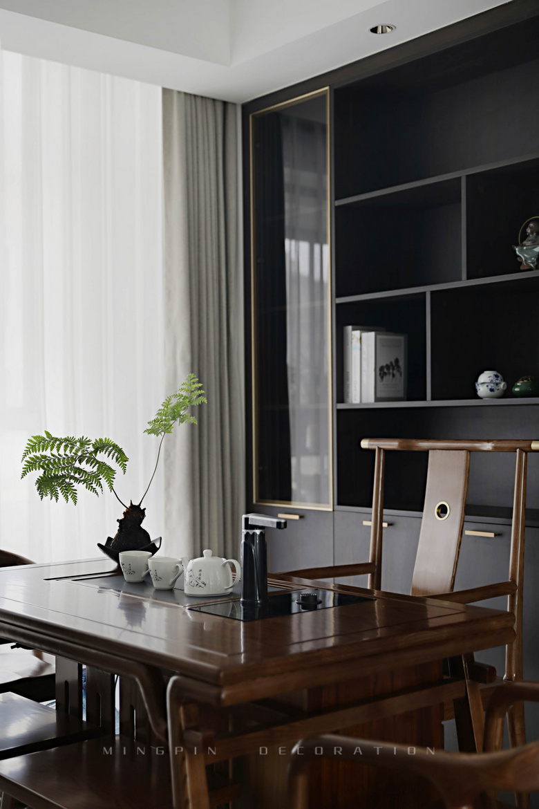 145�O����ʽ��ƣ����ò�˵����ľ���մ���Զ�����ʱ