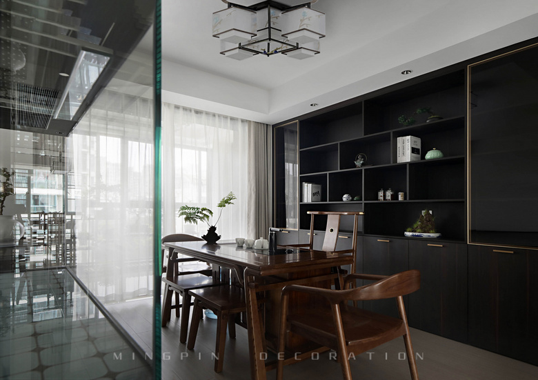 145�O����ʽ��ƣ����ò�˵����ľ���մ���Զ�����ʱ