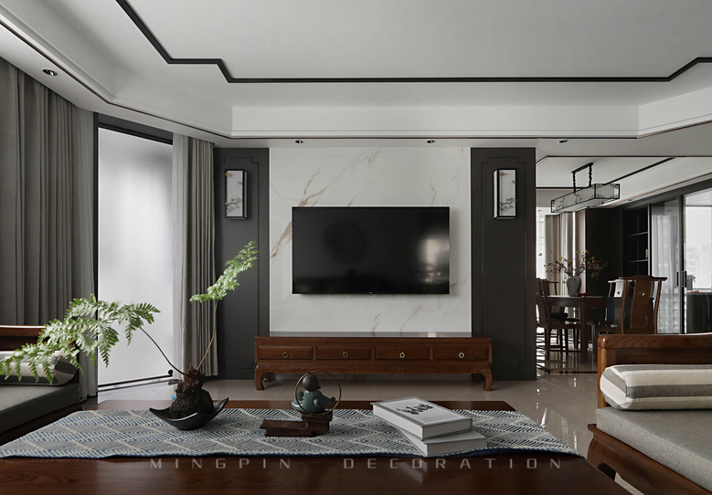 145�O����ʽ��ƣ����ò�˵����ľ���մ���Զ�����ʱ