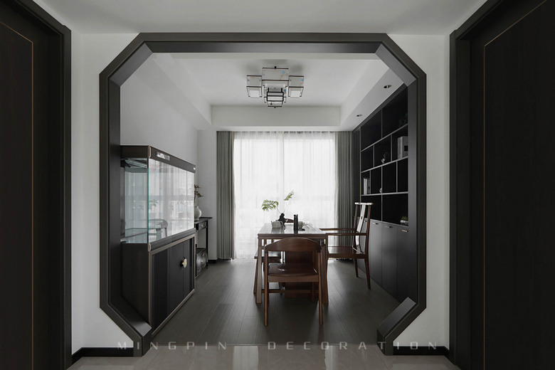 145�O����ʽ��ƣ����ò�˵����ľ���մ���Զ�����ʱ