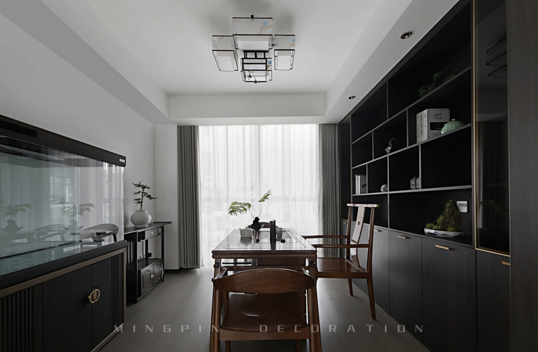 145�O����ʽ��ƣ����ò�˵����ľ���մ���Զ�����ʱ