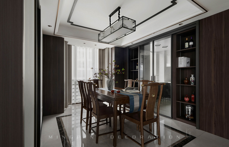 145�O����ʽ��ƣ����ò�˵����ľ���մ���Զ�����ʱ