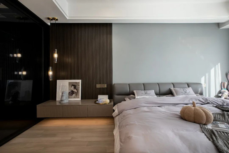 ����10��ʵ����ƣ�ʵ�ָ������Ҿ����