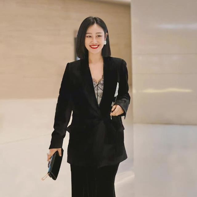 俞灏明要“翻车”？遭女网友点名疑似要爆料，直言：人在做天在看