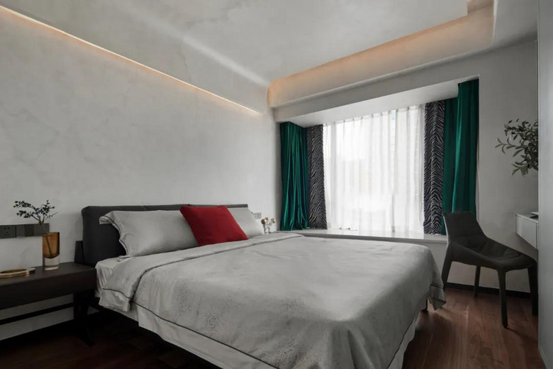 114�O ���ص�ɫ��+�Ϳ��Ĳ��ʣ����츻�й����ԵĿռ䡣