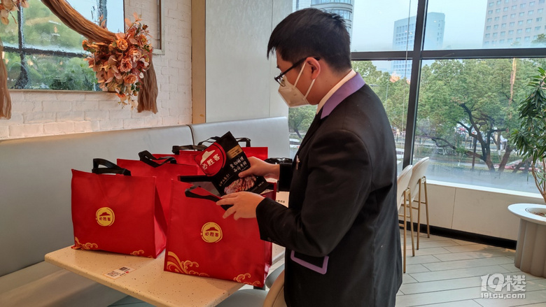 用愛堅守,有愛必勝