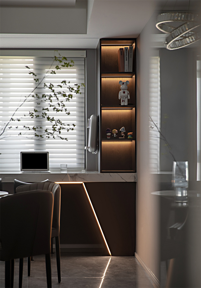 138�O�ڰ׻ң���������ִ��磬�ռ��Դ�һ��