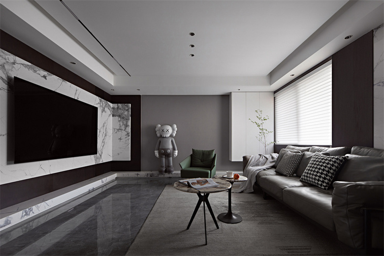 138�O�ڰ׻ң���������ִ��磬�ռ��Դ�һ��