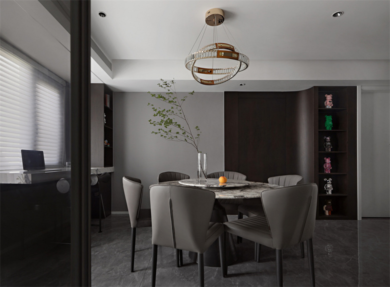 138�O�ڰ׻ң���������ִ��磬�ռ��Դ�һ��