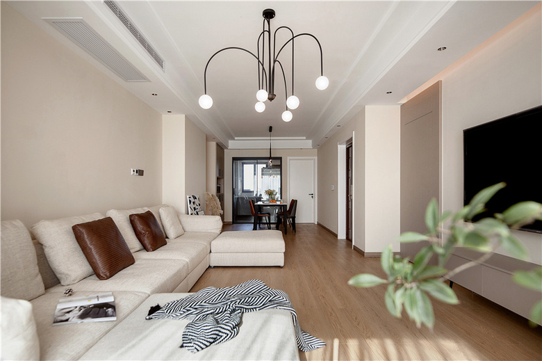 131�Oԭľ�磬������ҵ�Ī����ɫ����˵�ǽ̿���ʽģ���˰�